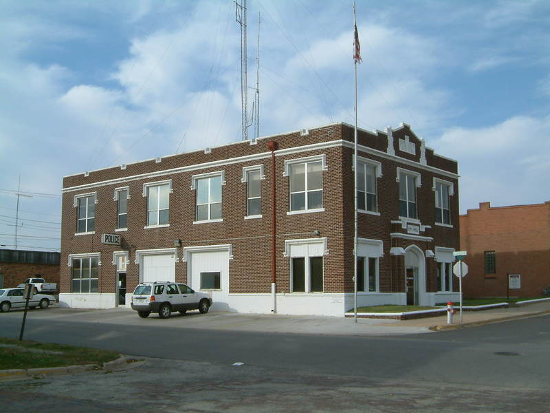 Tonkawa, OK City Hall and police office building from the early 2000