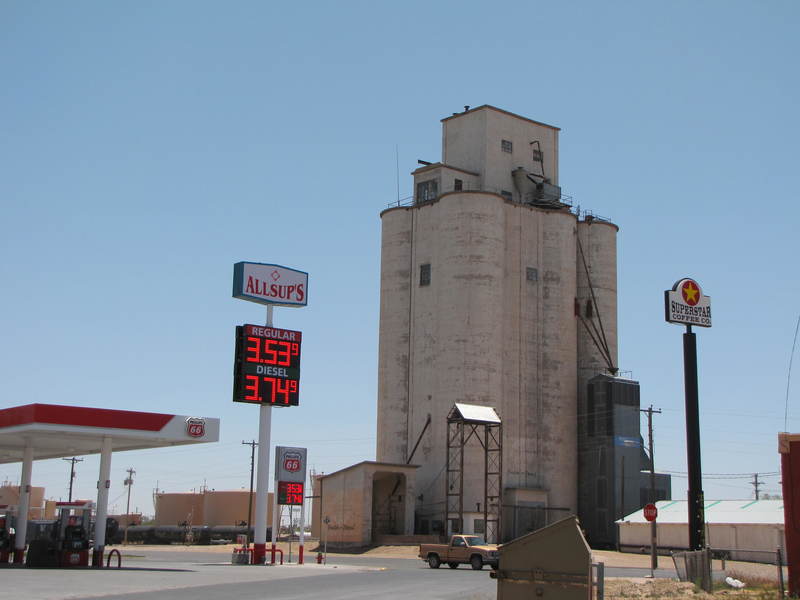 Dalhart, TX: Grain Silo on Hwy 87