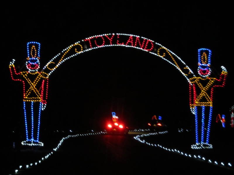 Bull Run, VA: Fun night at Bull Run Park!!! The Christmas Spirit!!!