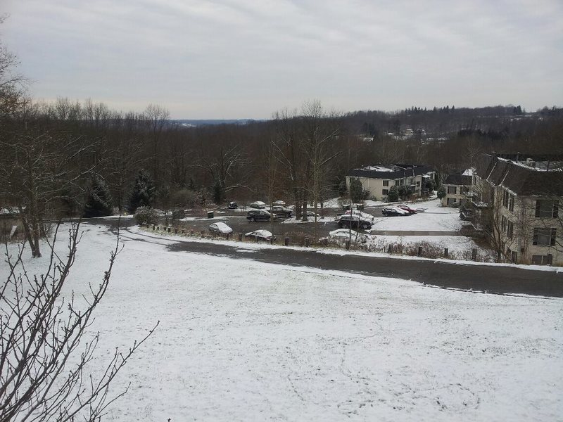 Hermitage, PA: Lake wood apartment in wintet snow day Nov.r 2012