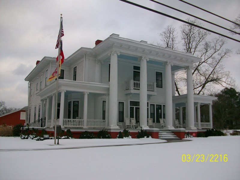 Braselton, GA: City Hall after an unexpected snowfall