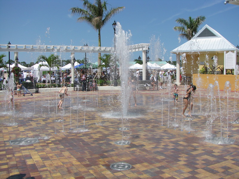 Port St. Lucie, FL: Port St. Lucie Civic Center, Water fountain fun