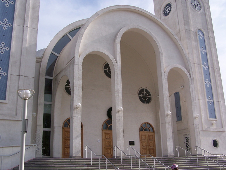 Covina, CA: St . John's Church