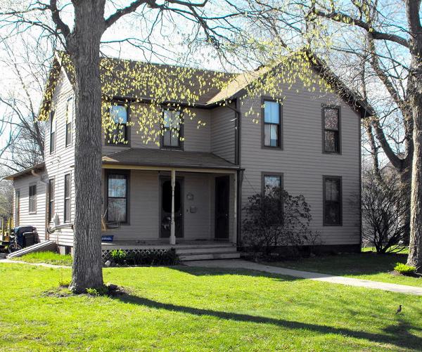 Watseka, IL: Historic Vennum Home