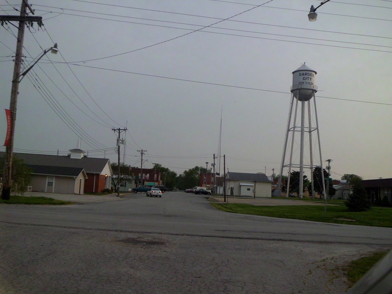 Garden City, MO: water tower