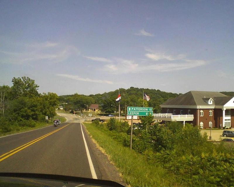 Piedmont, MO: hwy 49 coming into Piedmont...