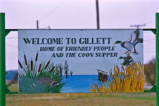 Gillett, AR: 2013 Gillett Coon Supper