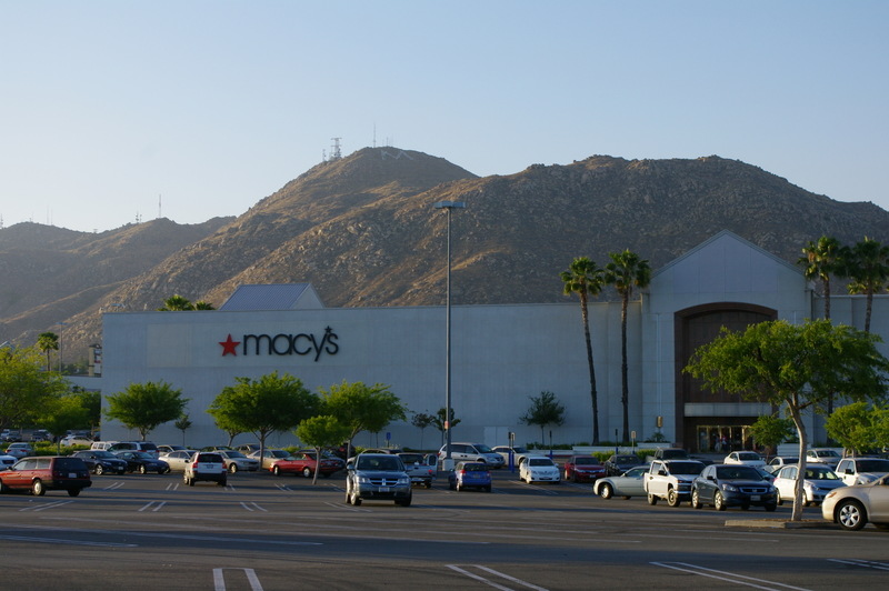 Moreno Valley, CA: Macy's in the Moreno Valley Mall