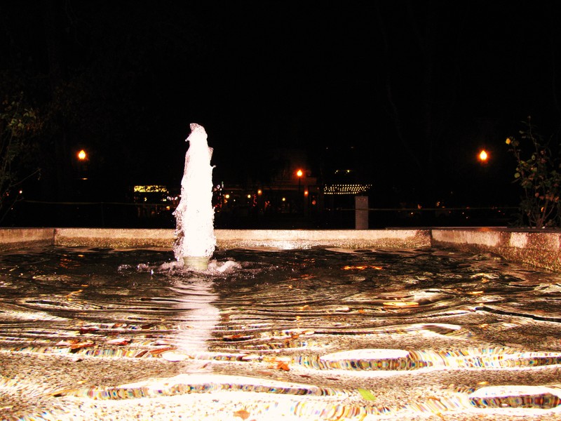 Healdsburg, CA: Water fountain in downtown Healdburg
