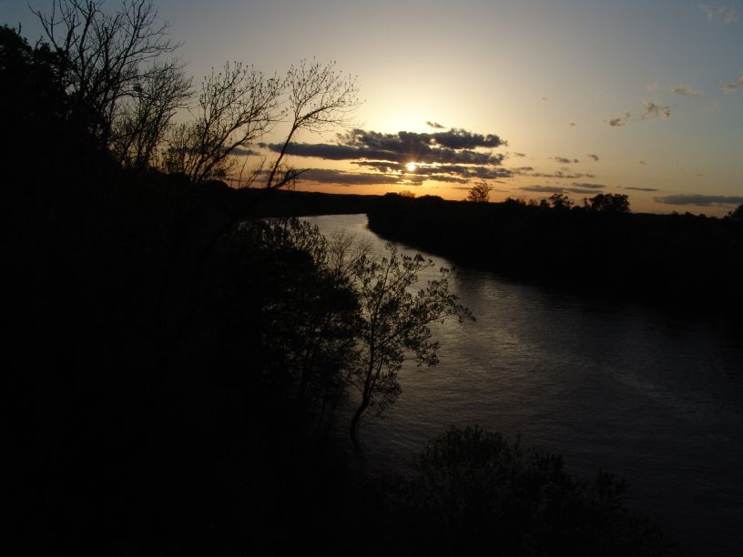 Tuscaloosa, AL: Black Warrior River at sunset in Tuscaloosa, AL