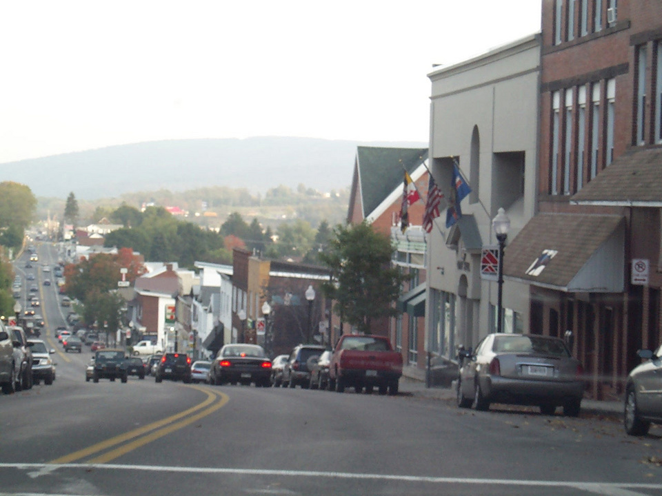 Frostburg, MD: Frostburg Main Street Scene