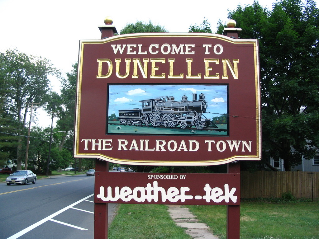 Dunellen, NJ: Entering Dunellen Southbound on Washington Avenue