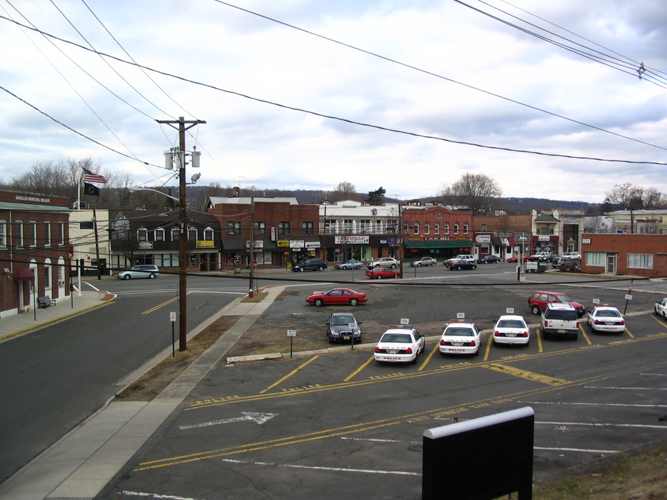 Dunellen, NJ: Dunellen, NJ North Avenue (Rt.28) From Atop Dunellen Train Station