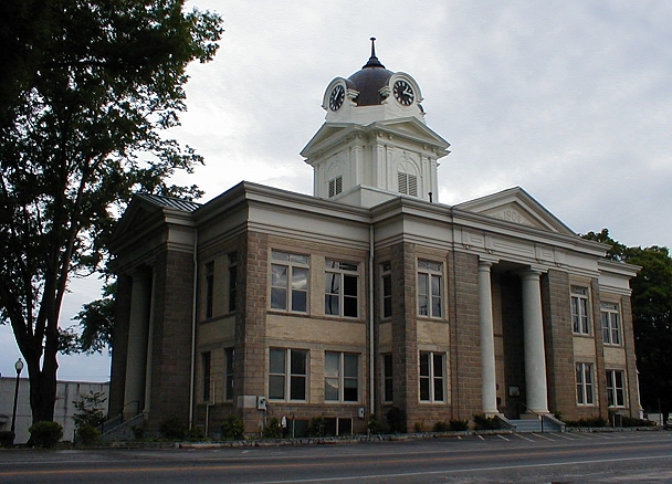 Carnesville, GA : Franklin County Courthouse In Carnesville, Georgia