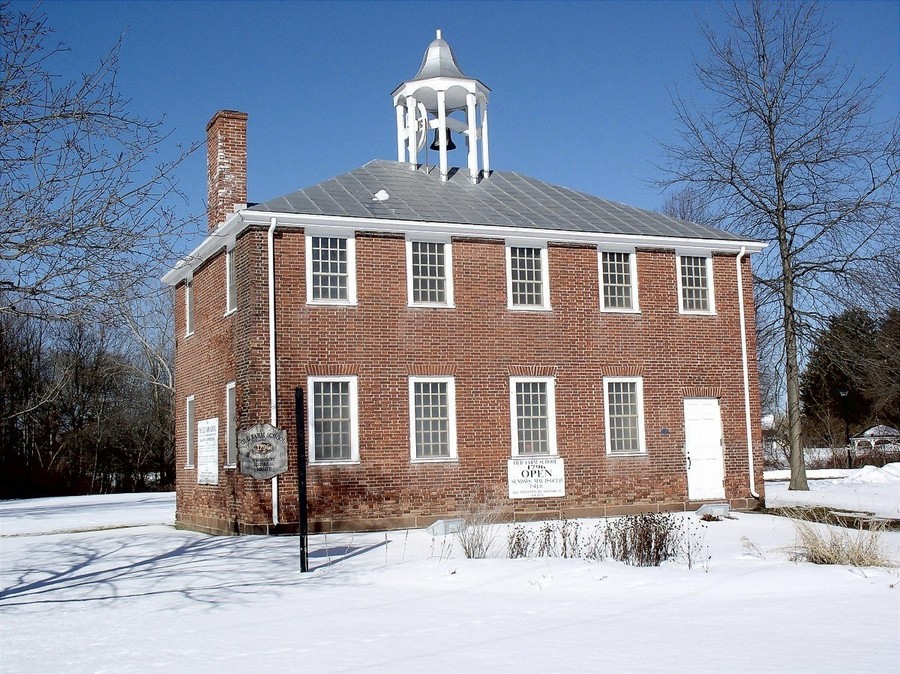 Bloomfield, CT: BLOOMFIELD, CT - OLD FARM SCHOOL BUILT IN 1796