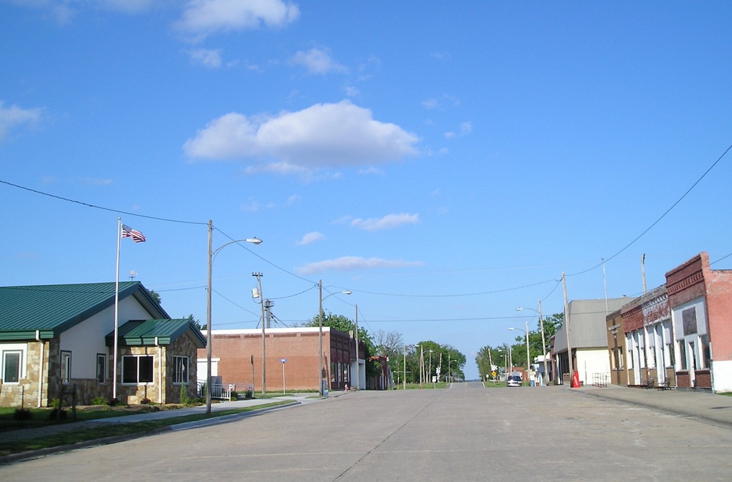 Everest, KS: Main Street Everest