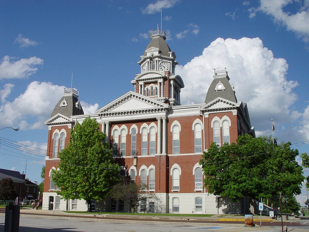 Shelbyville, IL: The courthouse.