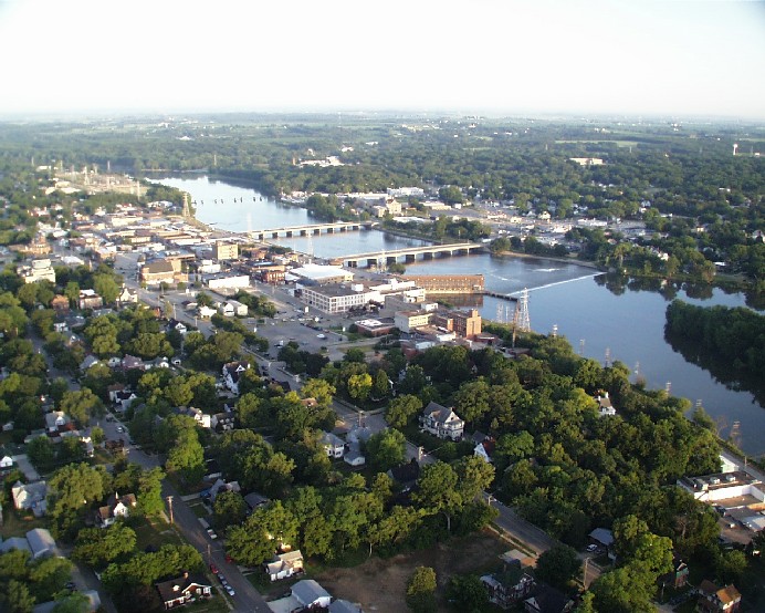 Dixon, IL: The Rock River and Dixon from a hot air balloon.