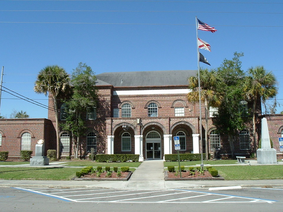 Trenton, FL: Gilchrist County Courthouse