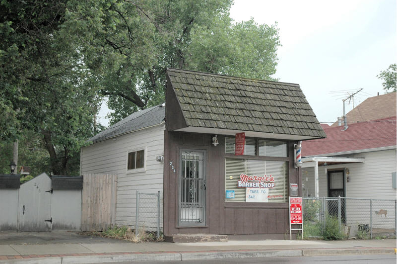 Frederick, CO: Margies Barber Shop