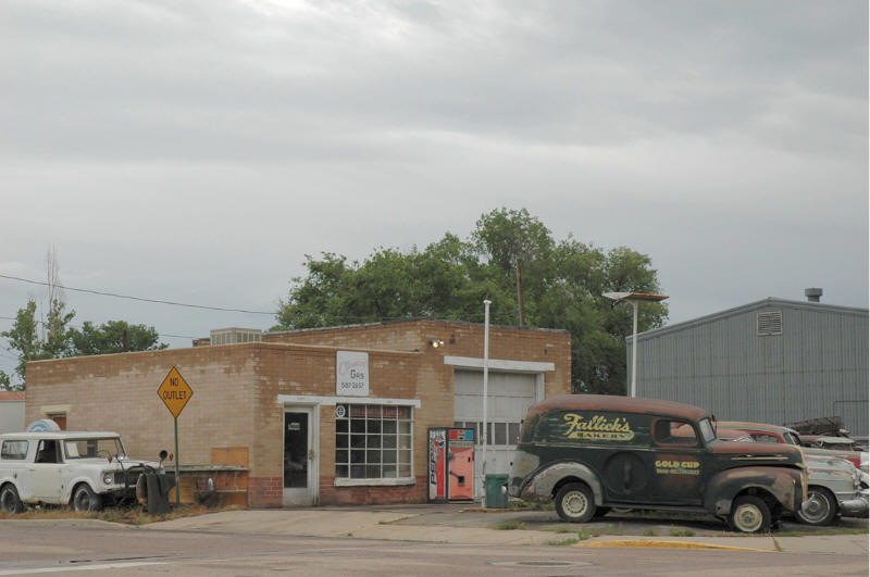 Milliken, CO: Car Dealer