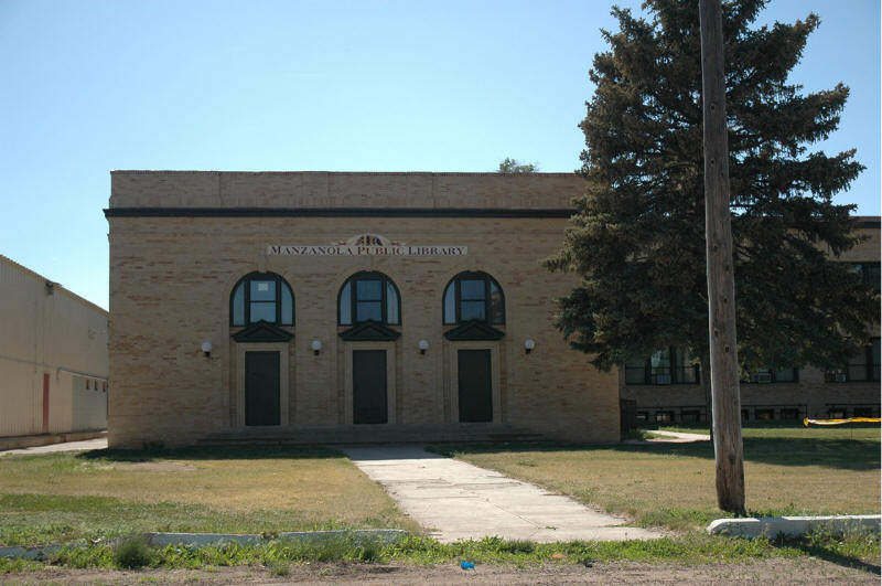 Manzanola, CO: Library