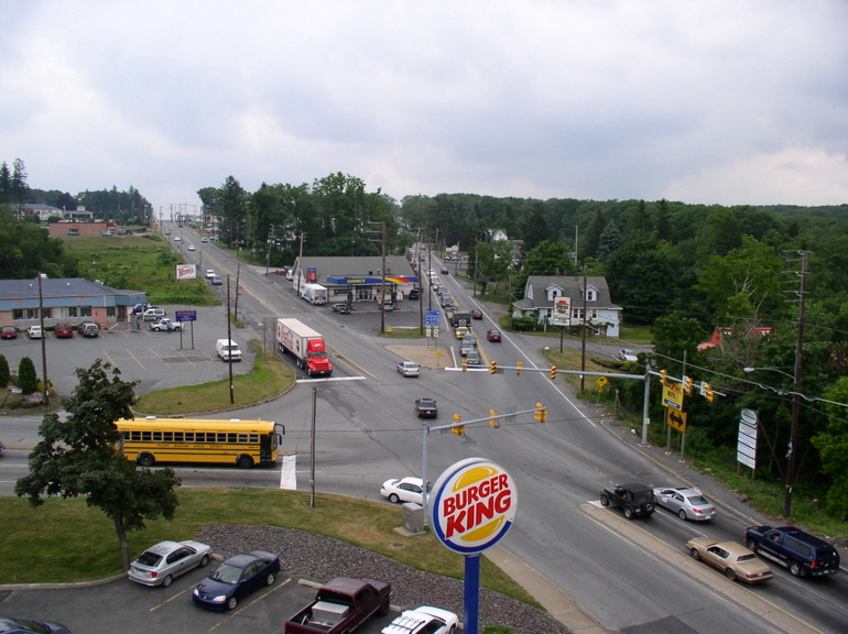 Mount Pocono, PA: Five Points Landmark, looking in the North East Direction