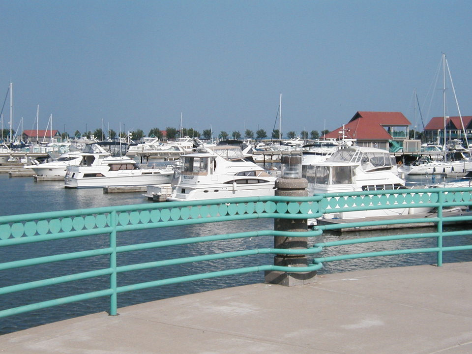 Racine, WI: Viewing Racine Harbor E. from end of S. Pier