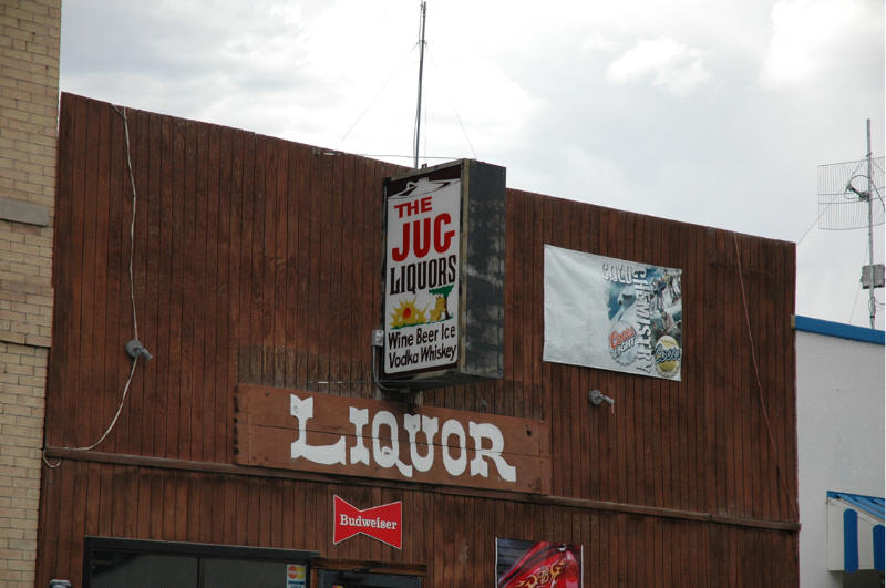 Olathe, CO: Jug Liquors