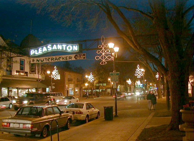 Pleasanton, CA: downtown Pleasanton in December