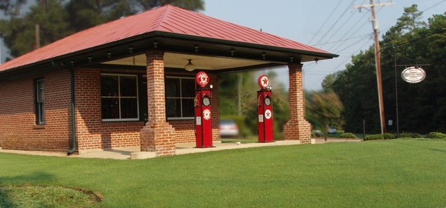 Glen Allen, VA: Historic Courtney Rd Service Station