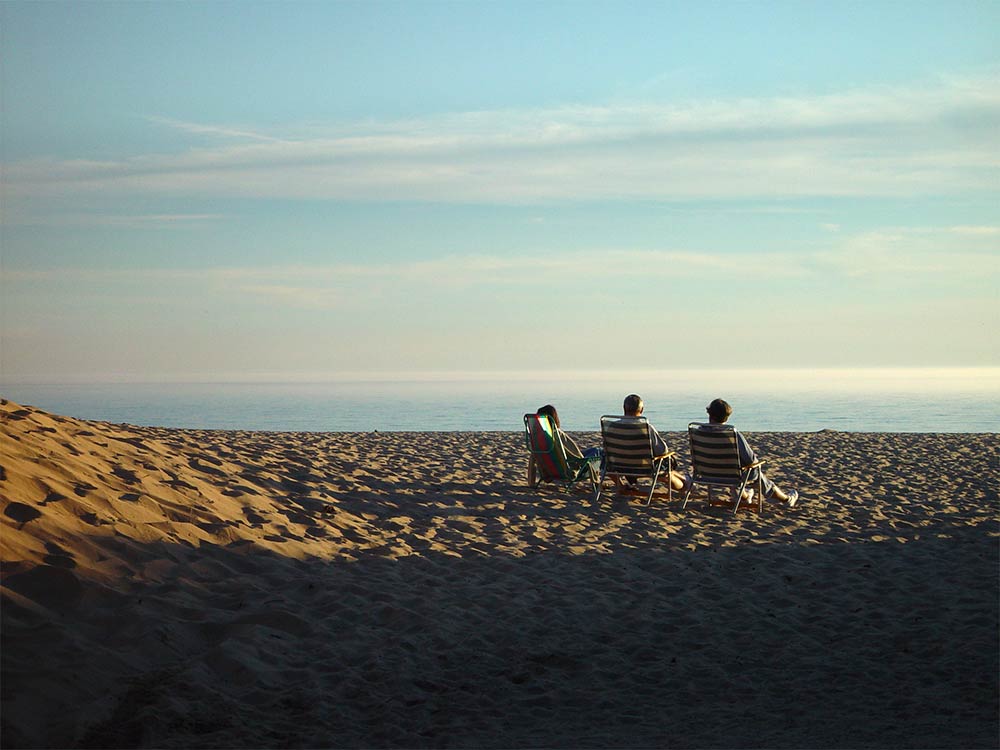 Montague, MI: Conversation on Beach