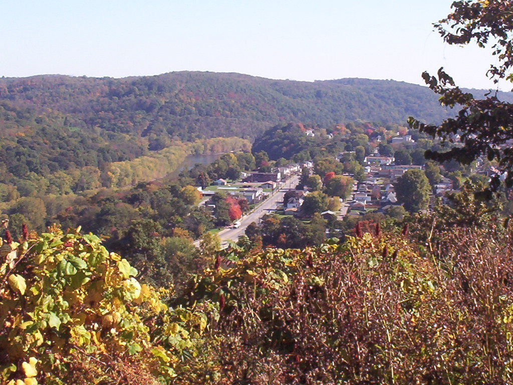 Beaver Falls, PA: Look down at 4th Ave. by wave pool and Morado from Grand View Cemetary