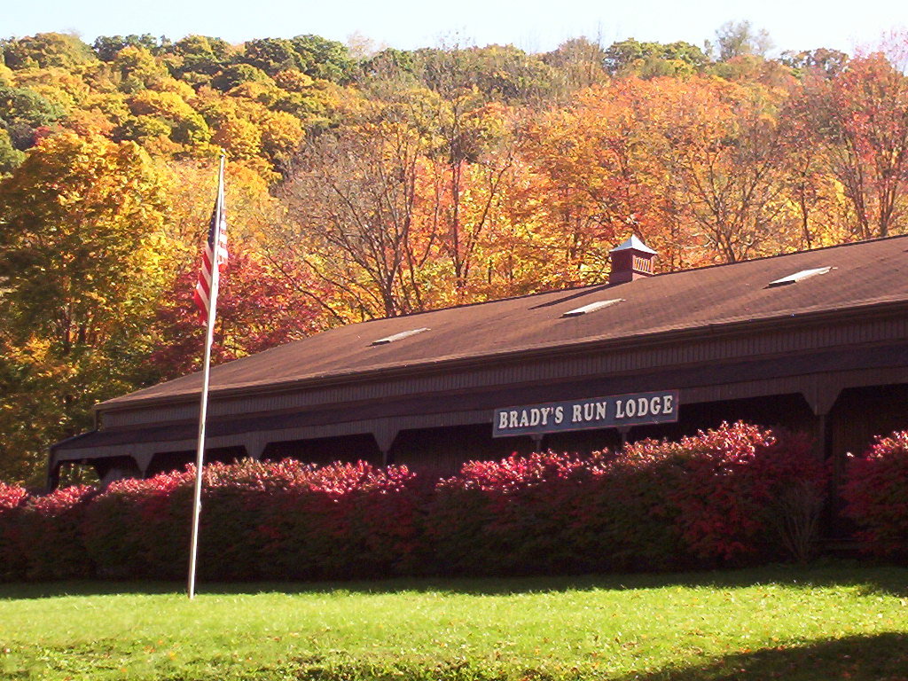 Beaver Falls, PA: Beautiful Brady's Run park in the Fall 2005
