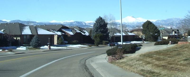 Longmont, CO: Looking west from Mountain View Avenue