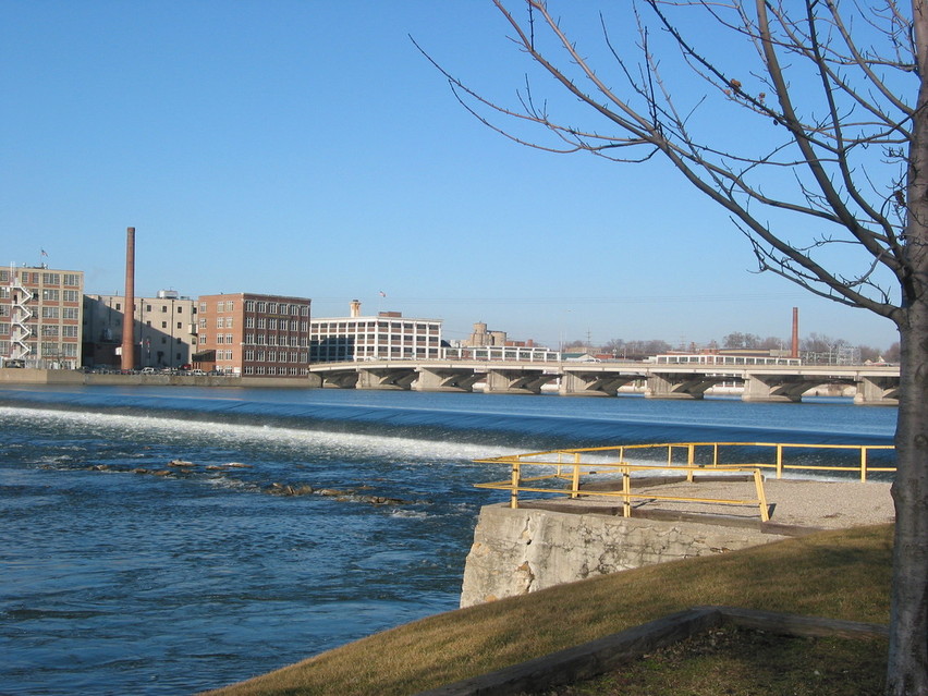 Sterling, IL : Sterling IL view from the South Side of the Rock River ...