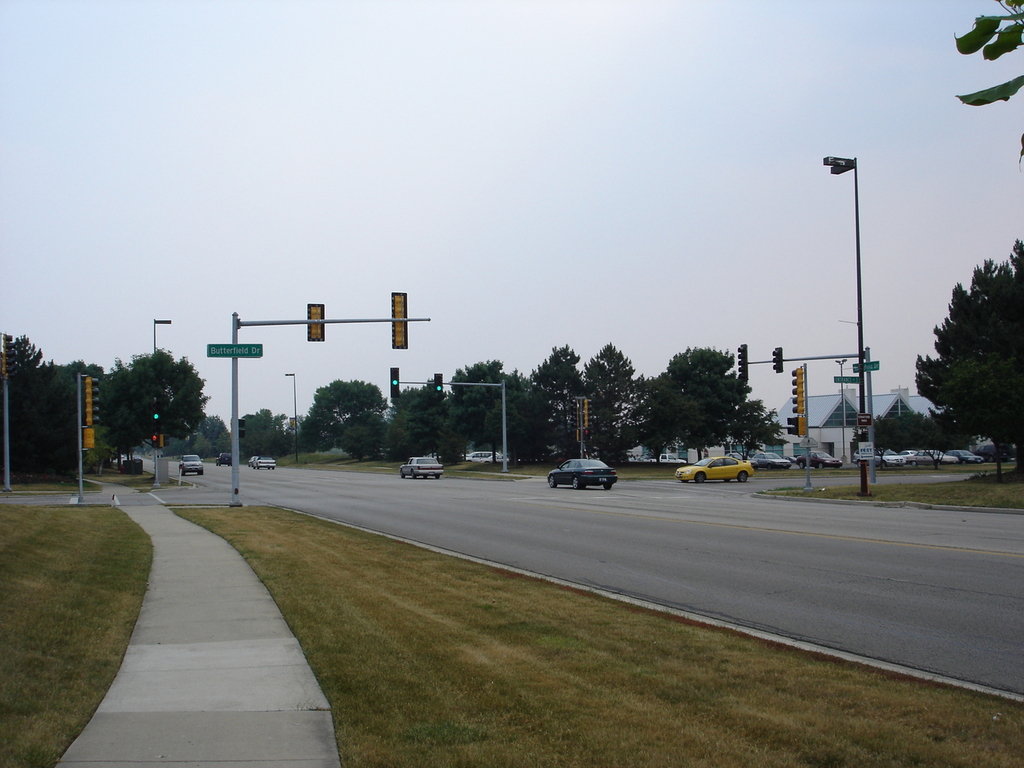 Bloomingdale, IL: Corner of Springfield Drive and Butterfield Road