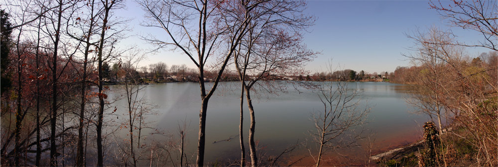 Sayreville, NJ: A Small lake that no one will ever find in Sayreville