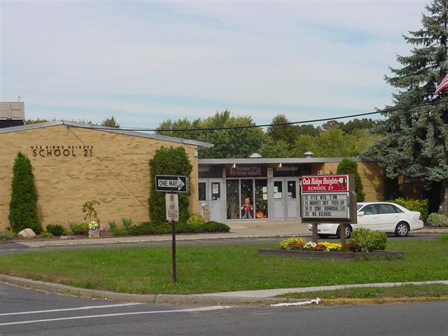 Colonia, NJ: Oak Ridge Heights Elem School (School 21) Inman Avenue Colonia