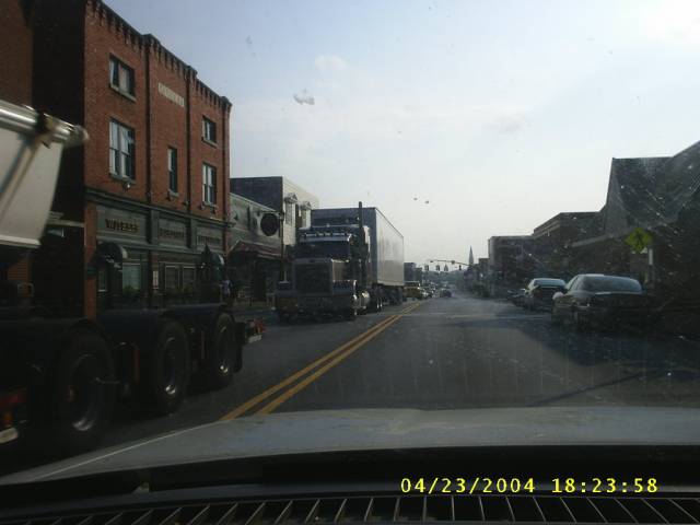 Abingdon, VA: Downtown Abingdon, A wreck on the interstate shut it down, and all traffic was detoured through downtown Abingdon, this line goes on for miles and miles