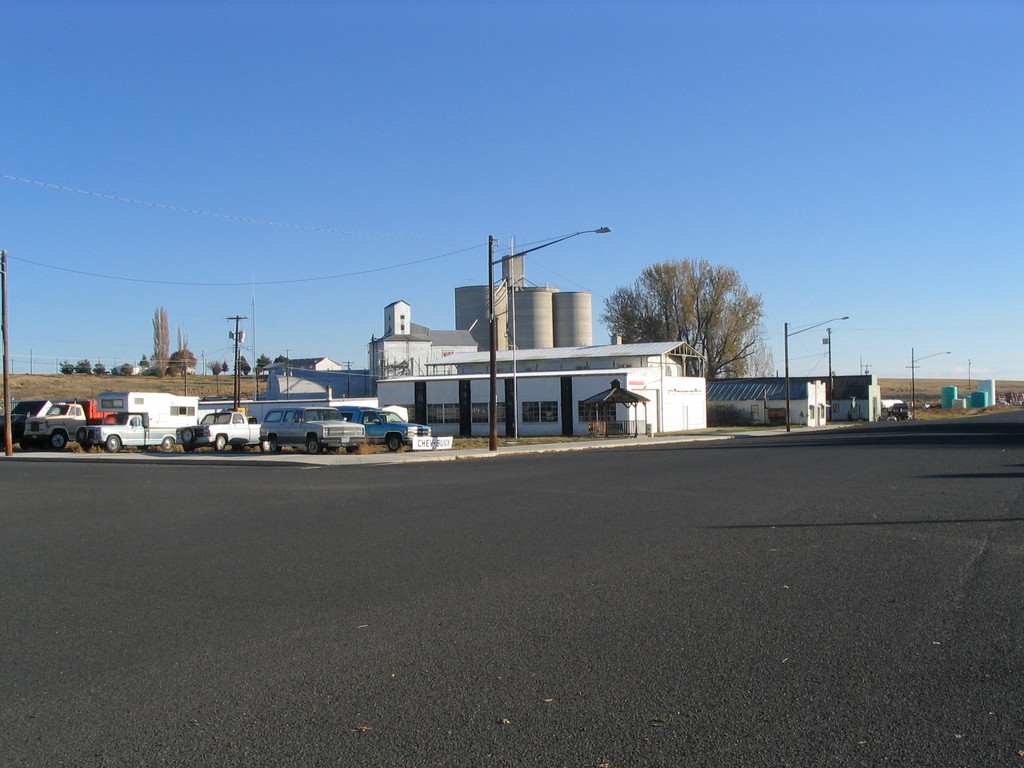 Almira, WA: in town