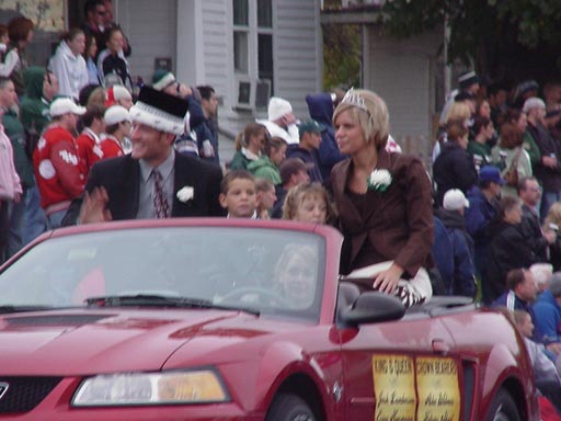 Maryville, MO: 2005 NWMSU Homecoming Parade King & Queen