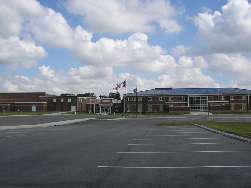 Eaton, OH: Eaton High School, 600 Hillcrest Drive