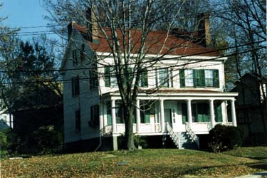 Mount Vernon, NY: Colonial House Historic