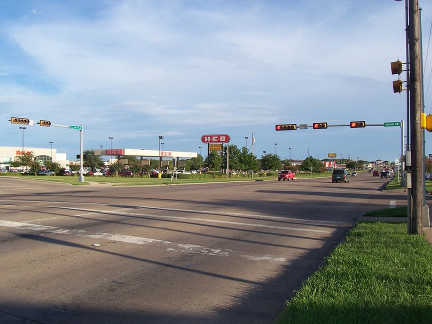 Waxahachie, TX: Looking South on US 77