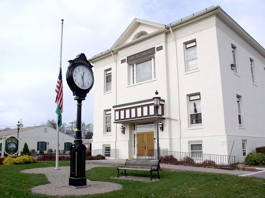 Ellington, CT: ELLINGTON, CT - TOWN HALL