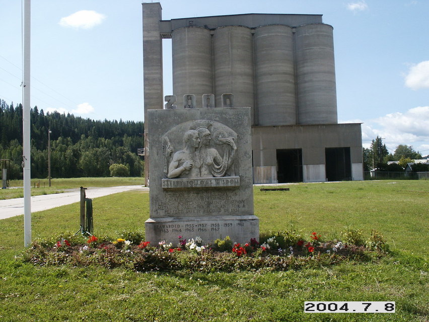 Metaline Falls, WA: Cement Plant Monument, Metaline Falls, WA