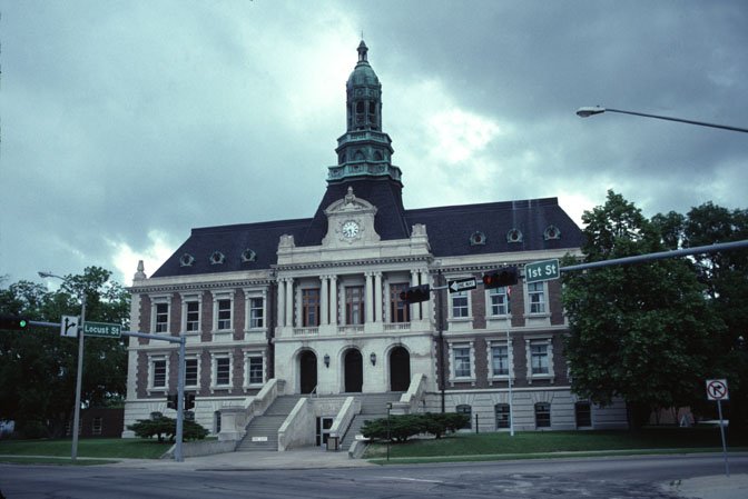 Grand Island, NE: Hall County Courthouse in Grand Island, NE