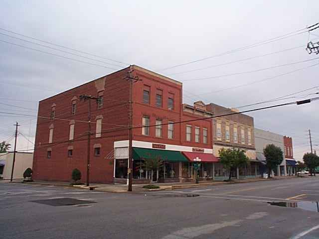 Waycross, GA: Mary Street business block