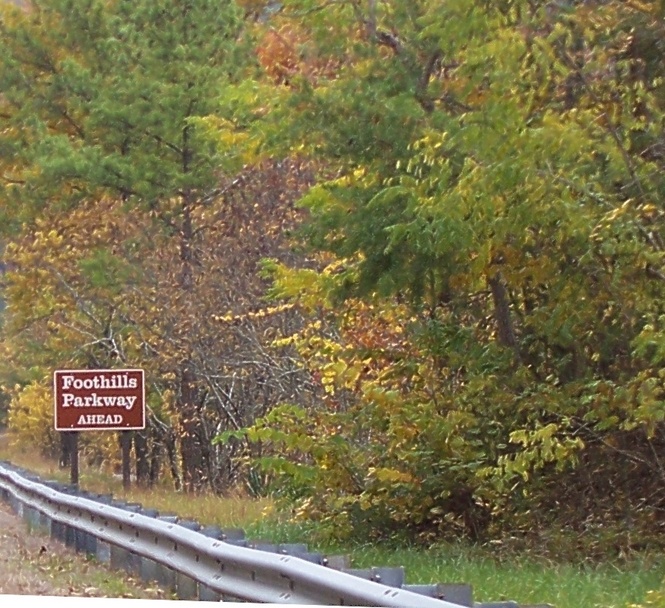 Maryville, TN: Foothills Parkway ahead outside Maryville city limits